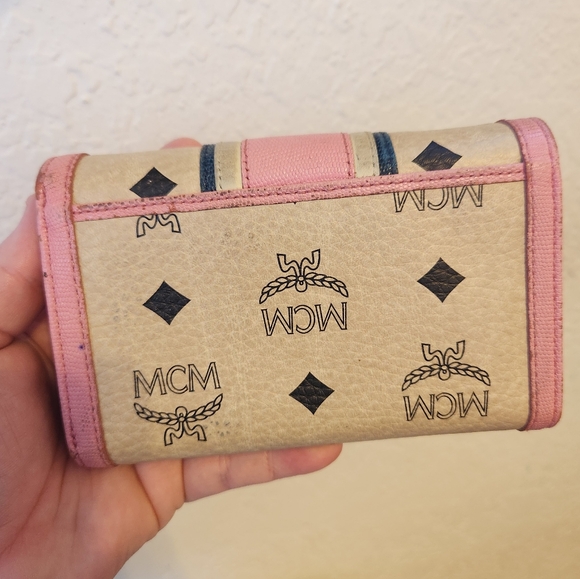 💯 AUTHENTIC MCM WALLET - Picture 3 of 16